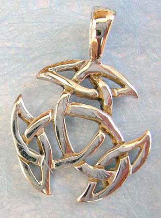  small cut-out celtic knot sterling silver pendant.