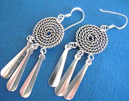  925.thai sterling silver earring on french wire